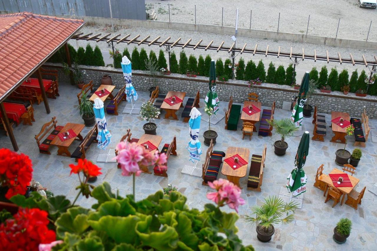 Hotel Pirinski Han - Old Adjev Han Sandanski Ngoại thất bức ảnh